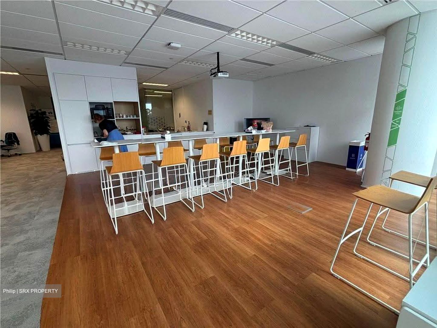 PLQ MALL (D14), Office #610143831
